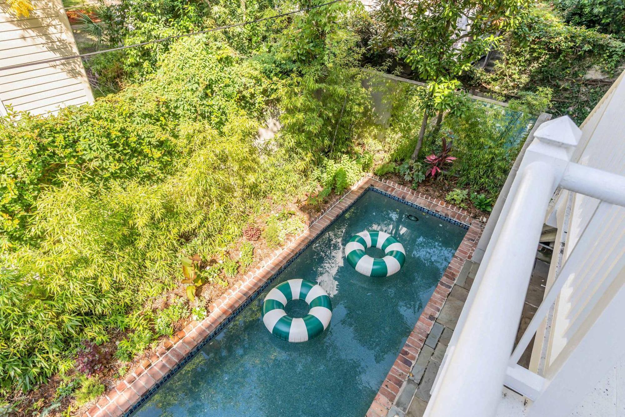 Serene Cottage With Beautiful Garden And Heated Pool Charleston Exterior foto